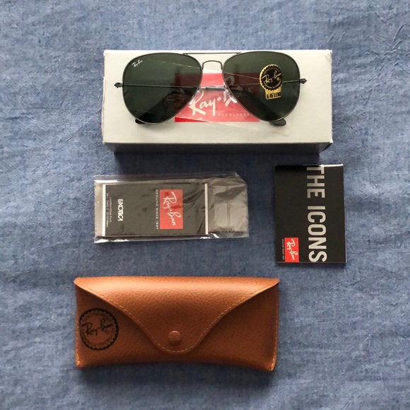 Ray-Ban Aviators - Picture 1 of 3